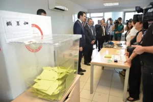 YTB Başkanı Abdullah Eren, yurt dışı seçmenlerin sandığa gitmeye başlamasının