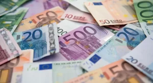 Alman Bankası Deutsche Bank 200 milyar Euro'luk kara para skandalına karıştı