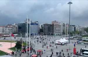 İstanbul'un Kartal ilçesi merkezli 3,9 büyüklüğünde deprem meydana geldi.