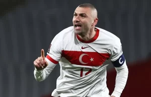 Fransa 1. Futbol Ligi (Ligue 1) ekibi Lille'de forma giyen