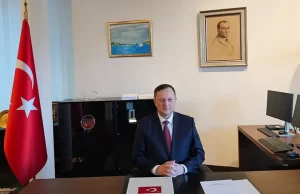 Almanya Cumhuriyeti nezdinde Türkiye Cumhuriyeti Berlin Büyükelçisi olarak göreve başlayan