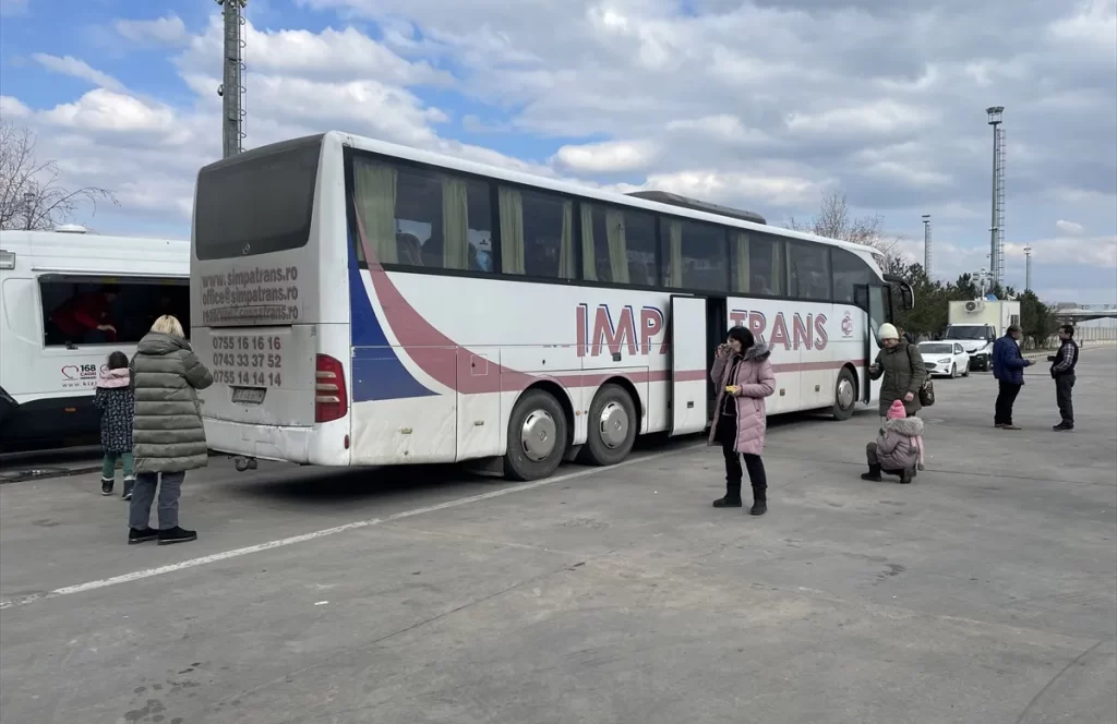 Türkiye Ukrayna'da zor durumda kalan herkese yardım ediyor