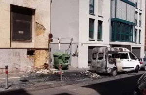 Türkiye’nin Stuttgart Başkonsolosluğu’na ait diplomatik plakalı bir araç, kimliği bilinmeyen