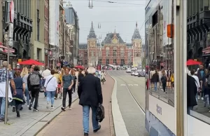 Hollanda'da, son 24 saatte 16 bin 364 kişiye, yeni tip