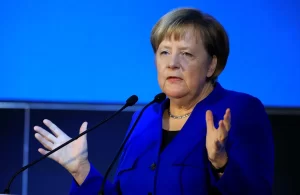 Almanya Başbakanı Angela Merkel, Türkiye ile her düzeyde temasta olmaya