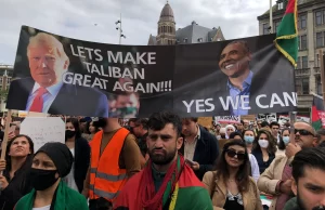 Hollanda'nın başkenti Amsterdam'da, farklı grupların organizasyonuyla Afganistan'daki sivillere destek gösterisi