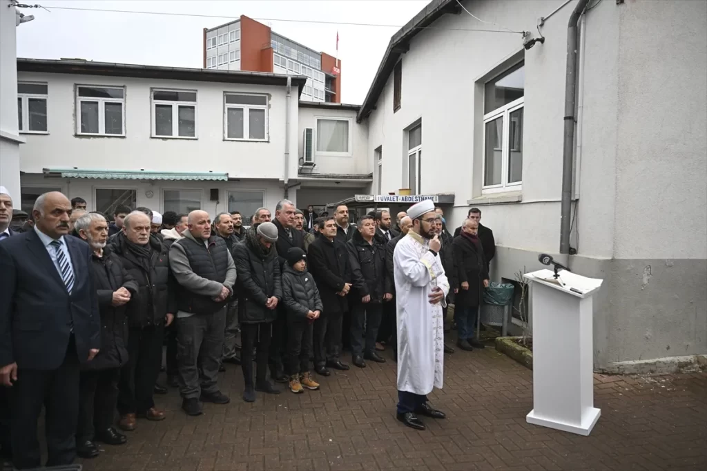 Hannover’de cenazesi yanlışlıkla yakılan Abdulkadir Sargın'ın külleri toprağa verildi