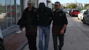 ADANA Adana'da yakalanan ve Reina saldırısının failinin kaldığı evdeki parmak