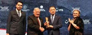 Cumhurbaşkanlığı himayelerinde YTB tarafından düzenlenen  “Türkiye Mezunları Forumu” programı