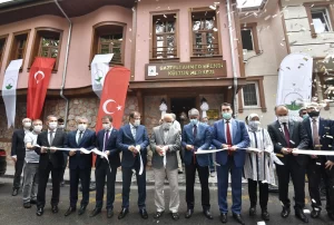 Osmangazi Belediyesi, Hisar Bölgesi’nde hayata geçirdiği ‘Yaşayan Tarih Hisar İçi’