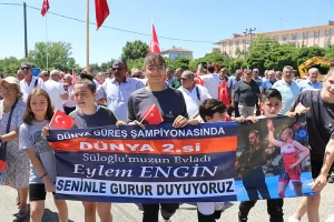 17 Yaş Altı Dünya Güreş Şampiyonası'nda gümüş madalya kazanan Eylem
