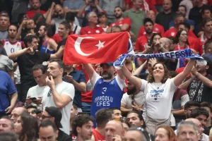 THY Avrupa Ligi Dörtlü Final'inde Real Madrid'e 58-57 üstünlük kuran