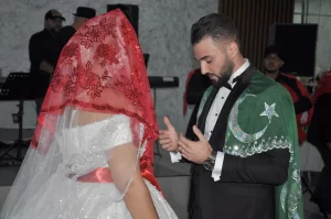 Almanya’nın Köln kentinde yaşayan turizm sektörünün tanınmış isimlerinden Mehmet Aydın’ın