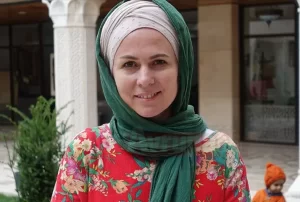 Almanya'da bir hocanın vesilesiyle İslam'la tanışmasının ardından "Halime" ismini alan
