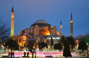Memur-Sen'den, Ayasofya'nın ibadete açılmasına ilişkin yapılan açıklamada, "Bir çağı kapatan