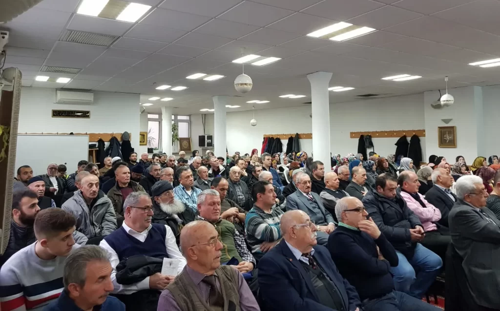 Hessen Eyaleti’nde “Örnek Aile ve Çocuk Eğitimi” konulu konferans