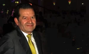 Almanya'nın Witten şehrinde ikamet eden, hayırsever iş adamı olarak bilinen