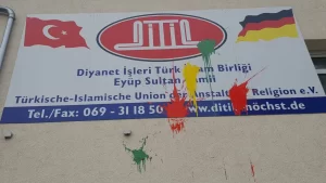 Almanya'da Diyanet İşleri Türk İslam Birliği’ne (DİTİB) bağlı bir camiye