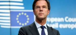 Hollanda genel seçimlerini, 33 milletvekili çıkaran Başbakan Rutte'nin liderliğindeki Özgürlük