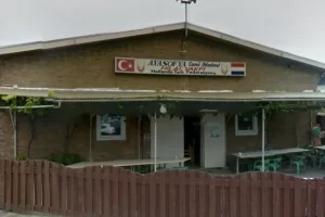 Hollanda’nın Dordrecht kentinde bulunan Ayasofya Camisi'ne bir grup tarafından saldırıda