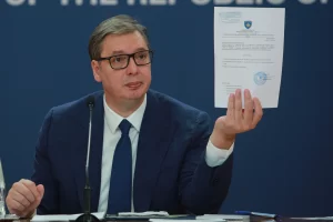 Sırbistan Cumhurbaşkanı Aleksandar Vucic, Priştine'nin Kosova'nın kuzeyindeki Kosovalı Sırpları ülkeden
