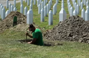 Srebrenitsa soykırımının 26. yılında Potoçari Anıt Mezarlığı'nda toprağa verilecek kimliği
