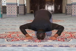 Finlandiya'da Toplu Konut İdaresi Başkanlığına, işe yeni başlayacak bir Müslüman'ın
