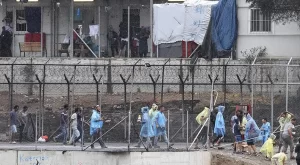 ATİNA "Yunanistan, göçmenleri düzenli olarak zorla geri gönderiyor"   İnsan
