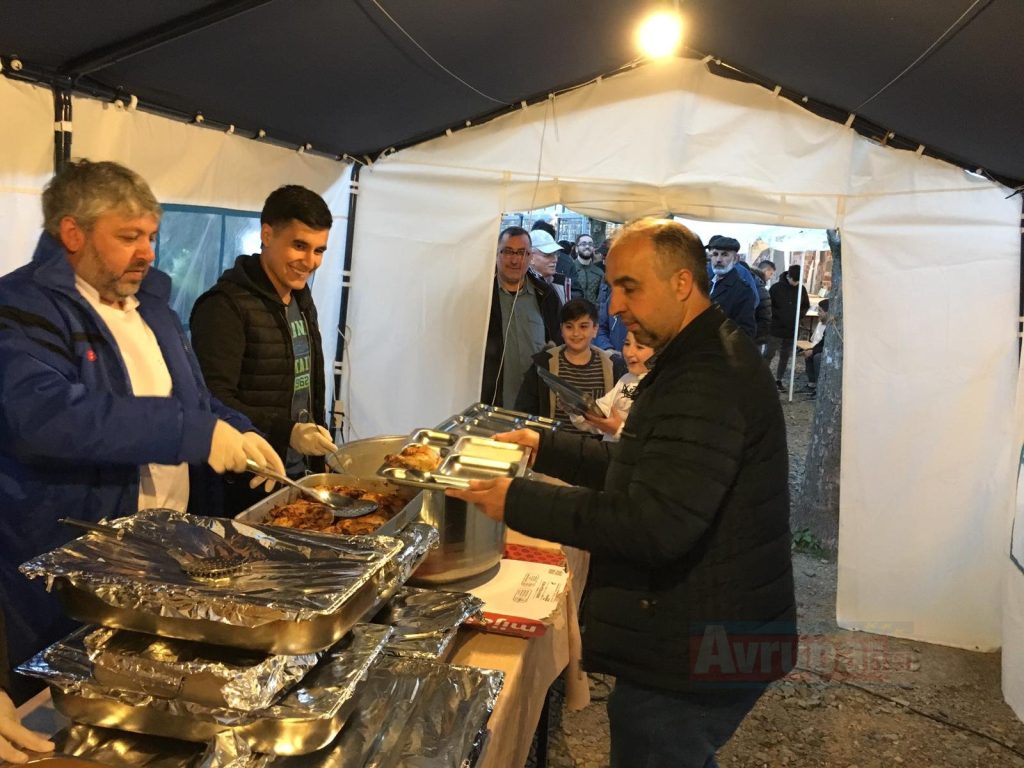 Witten Sultan Ahmet Camii’nde iftar coşkusu