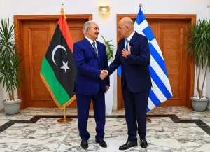 Libya'nın başkenti Trablus'ta uçaktan inmeyi reddeden Yunanistan Dışişleri Bakanı Nikos