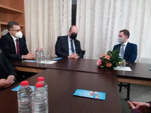 Almanya'nın Saksonya Eyaleti Başbakanı Michael Kretschmer, Pazartesi akşamı radikal grubun