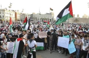 Libya'nın başkenti Trablus'ta binlerce kişi Filistin'le dayanışma gösterisine katıldı.