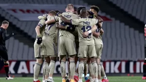 Süper Lig'in 25. haftasında Fenerbahçe, deplasmanda Fatih Karagümrük'ü 2-1 mağlup