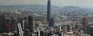 Zirveye ilişkin konuşan akademisyenler, Malezya'nın yanı sıra Türkiye, Katar, Pakistan