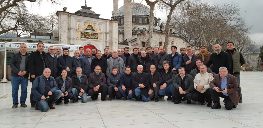 Köln DİTİB Eyalet Bölge Birliği hizmet içi eğitimde bir araya geldi