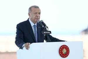 Cumhurbaşkanı Recep Tayyip Erdoğan, Taşucu Limanı'nda Türkiye'nin hidrokarbon arama çalışmalarına