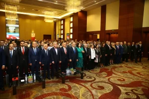 Azerbaycan'ın başkenti Bakü'de, Uluslararası Türkiye Mezunları Azerbaycan Buluşması gerçekleştirildi. Türkiye