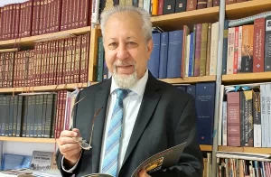 “Çok kültürlü coğrafyalarda barışı içinde yaşamanın şartı dışarıdan alınan destekler