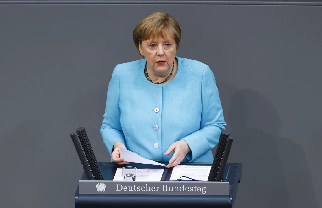 Merkel: "Türkiye ile diyalog gündemini hayata geçirmeliyiz"