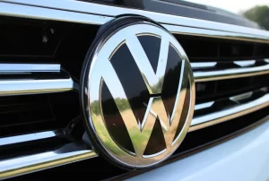 Alman otomobil üreticisi Volkswagen'in gelecek 5 yıl boyunca elektrikli ve