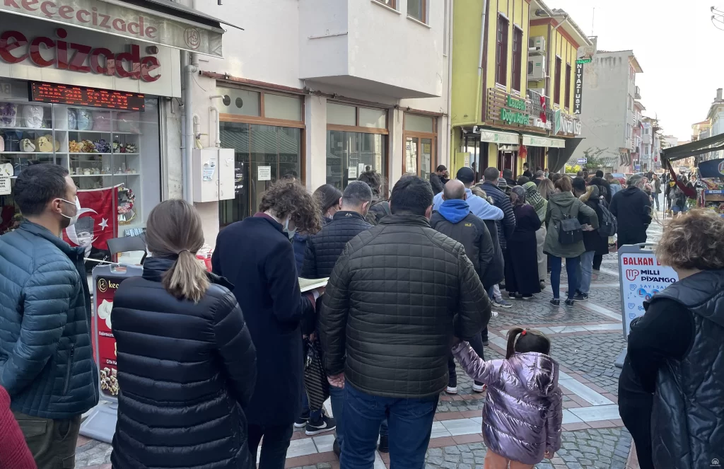 Edirne'de ciğer ustaları siparişlere yetişemiyor