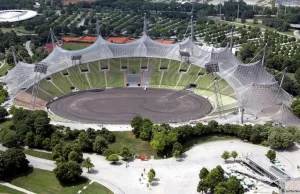 Bayern Münih takımının eski stadyumu Münih Olimpiyat Stadı, üçüncü lig