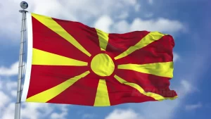 Cumhurbaşkanlığı seçiminin ikinci turuna Stevo Pendarovski ve Gordana Silyanovska Davkova