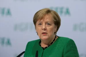 Almanya Başbakanı Angela Merkel, "Şeffaflığın artırılmasıyla bu (Afrika'daki) ülkelere daha