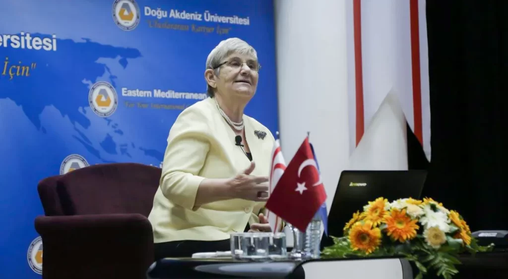 Prof. Dr. Canan Karatay: Şeker birçok hastalığa neden oluyor