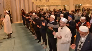 Peygamber Efendimizin dünyayı teşrifleri olan Mevlid Kandili İslam aleminde coşkuyla