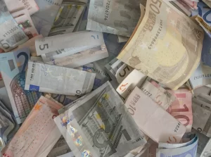 Hollanda’dan gelen bir otomobil A30 otoyolunda gümrük dairesi yetkilileri tarafından