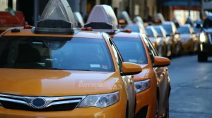 BRÜKSEL   Belçika'da mahkeme, Uber'in "araba paylaşım servisi sunduğu" savunmasını