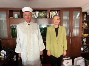Çiğdem Asafoğlu ve parti yöneticileri İskeçe Müftüsü Mustafa Trampa’yı tebrik