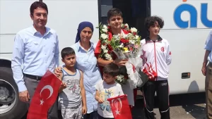Polonya'da düzenlenen Gençler ve 15 Yaş Altı Avrupa Halter Şampiyonası'nda
